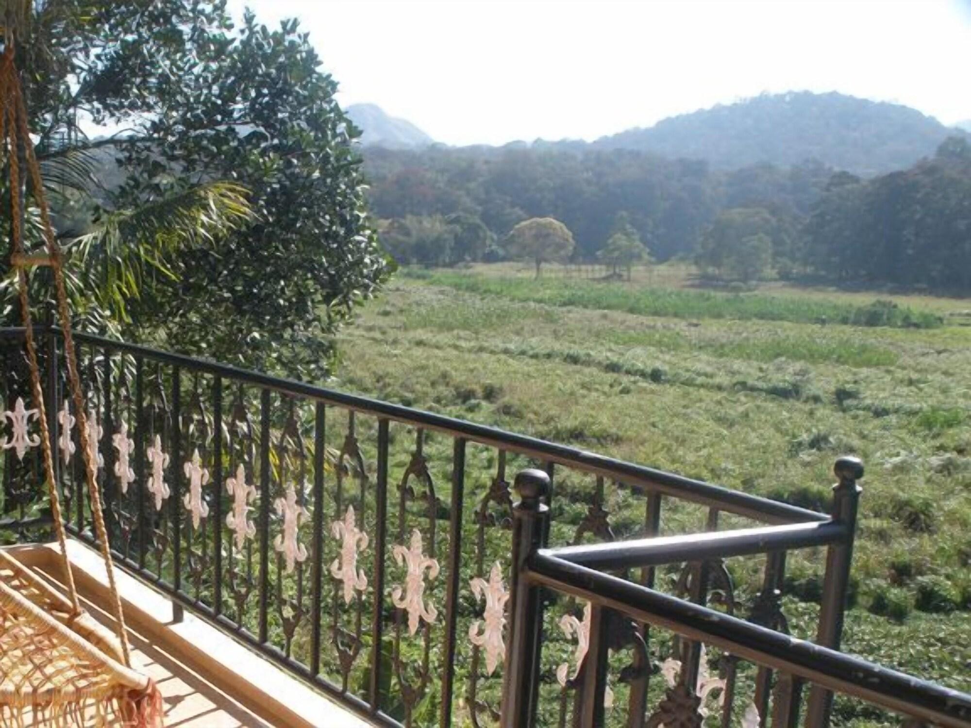 Jungle Palace Homestay Thekkady Zewnętrze zdjęcie