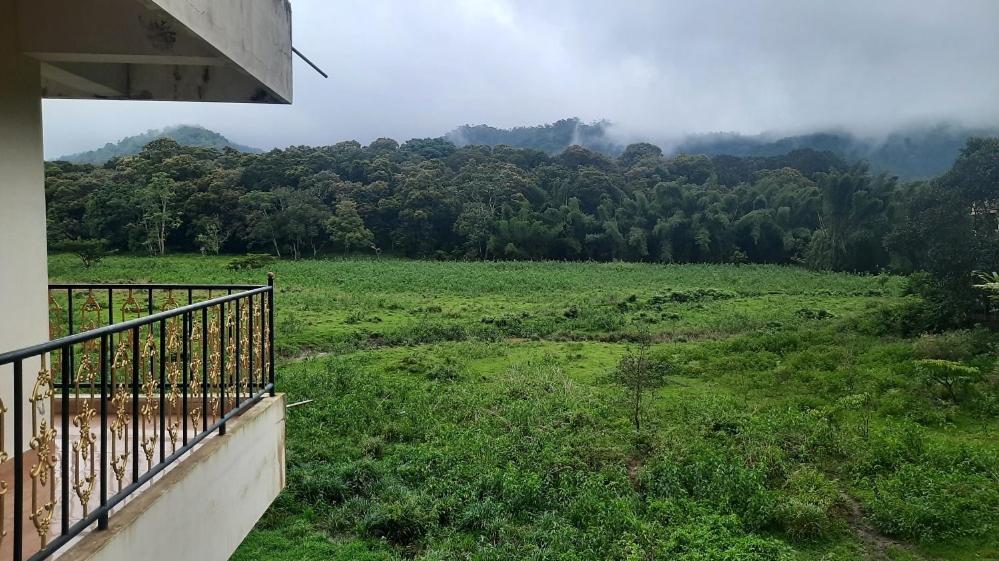 Jungle Palace Homestay Thekkady Zewnętrze zdjęcie